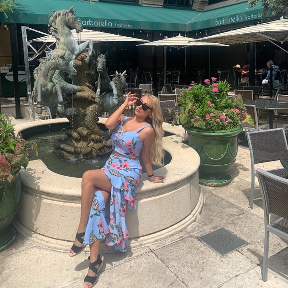 Meet your Posher, Lina - Picture 1 of 1